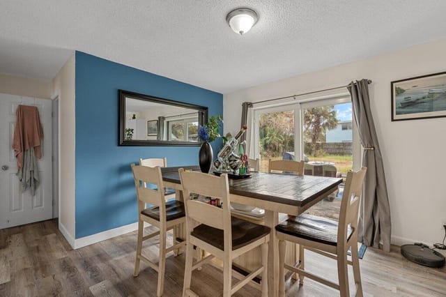 Dining to Patio.jpg-SMALL