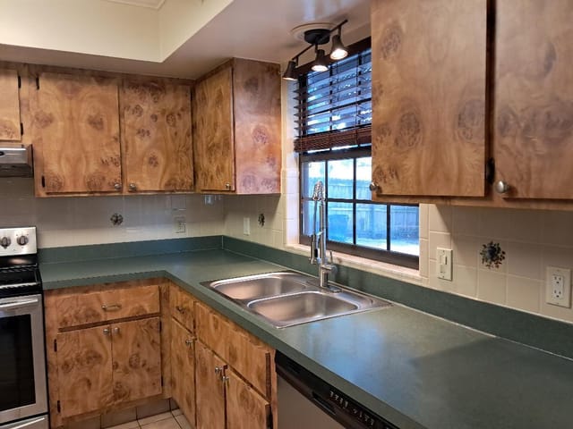 kitchen d