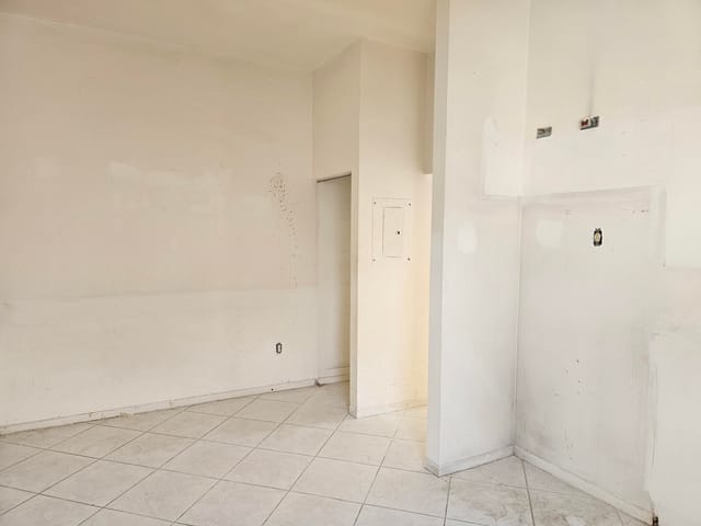 Kitchen (2)