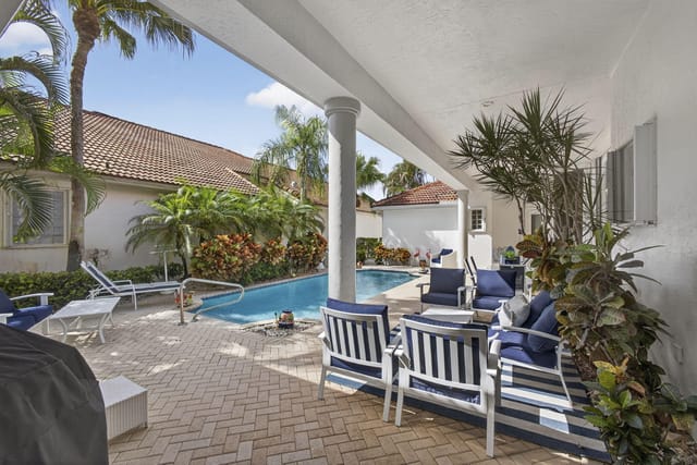 Covered Courtyard & Pool