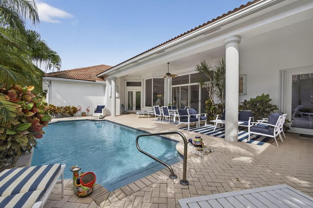 Pool & Covered Patio