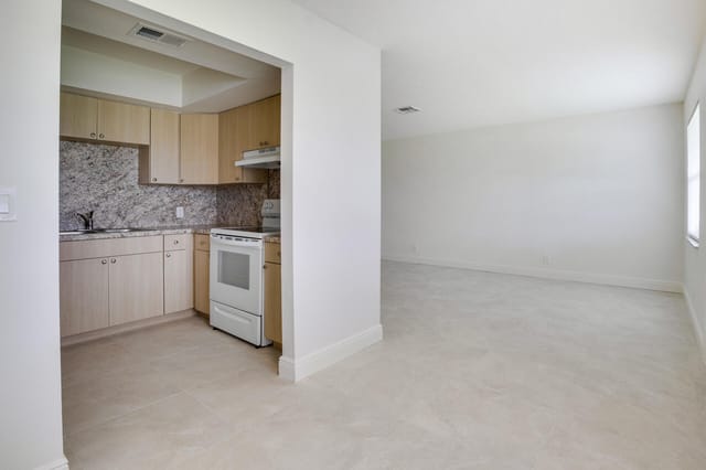11 Kitchen 2 - Copy
