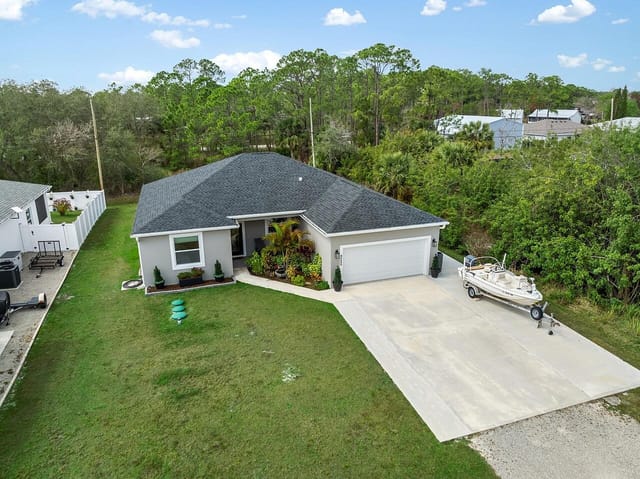 9225-103rd-Ct-HigMedia-001-1280