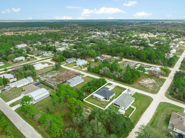 9225-103rd-Ct-HigMedia-005-1280