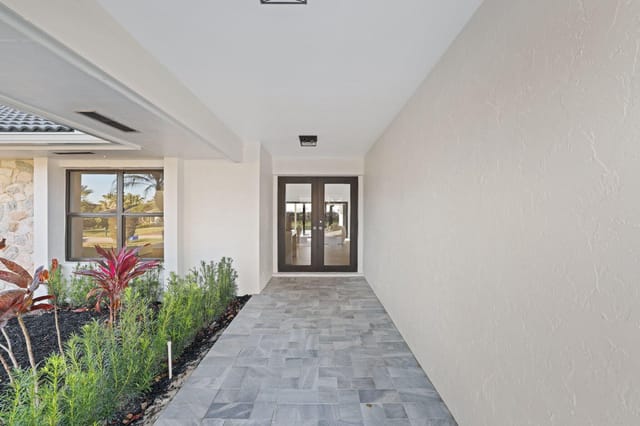 24 Dunbar Road - 8.jpg-SMALL