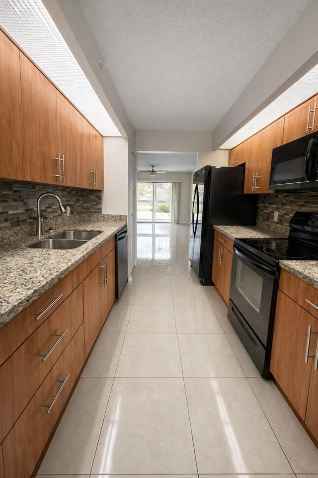 12551 SW 16th Court 206c, Pembroke Pines, FL 33027