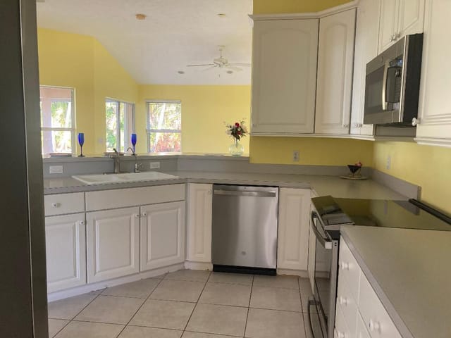 Woodcrest Kitchen #1