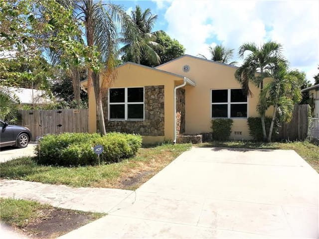 1123 N 17th Avenue, Hollywood, FL 33020