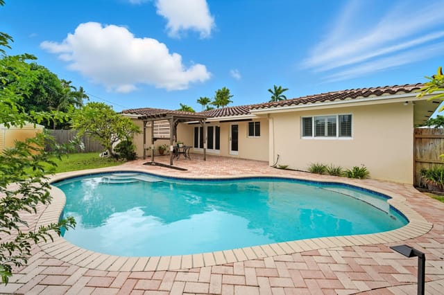 3697 NE 19th Avenue, Oakland Park, FL 33308