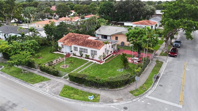 1000 SW 62nd Avenue, West Miami, FL 33144