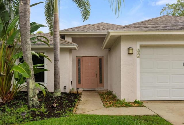 296 SW Panther Trace, Port St. Lucie, FL 34953