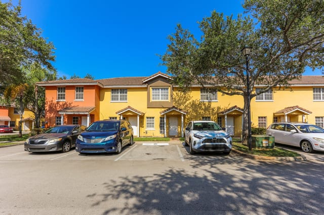 4149 NW 67th Te 4149, Lauderhill, FL 33319