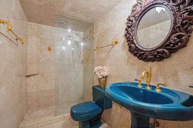 2nd Full Bathroom