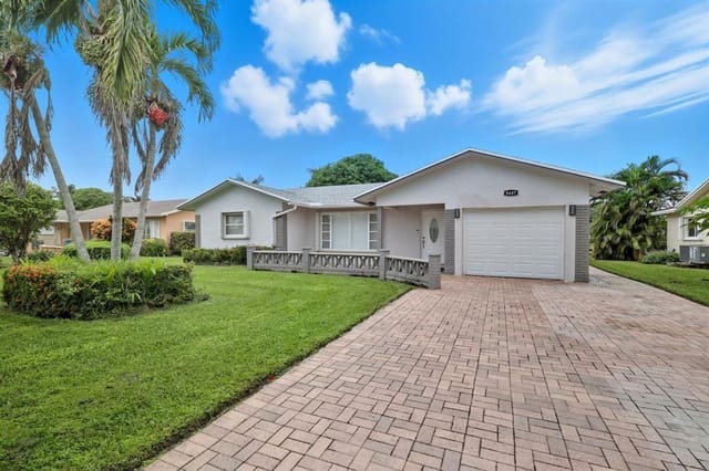 9407 NW 70th Place, Tamarac, FL 33321