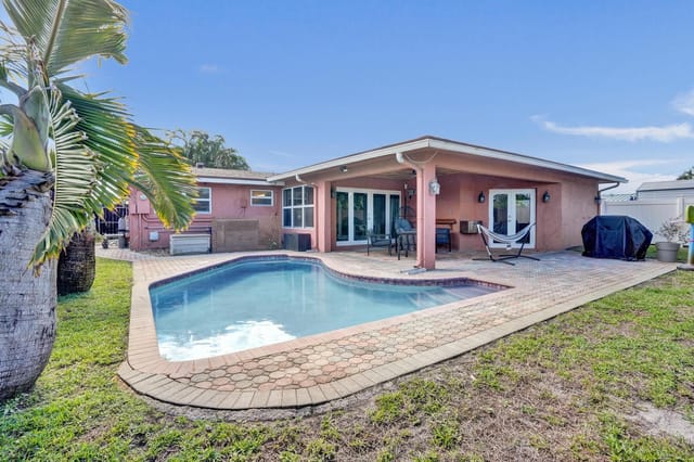 7671 NW 15th Court, Pembroke Pines, FL 33024