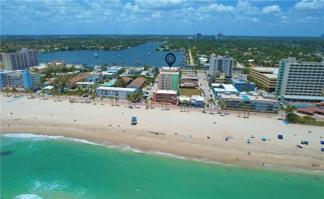 come stay at the beach