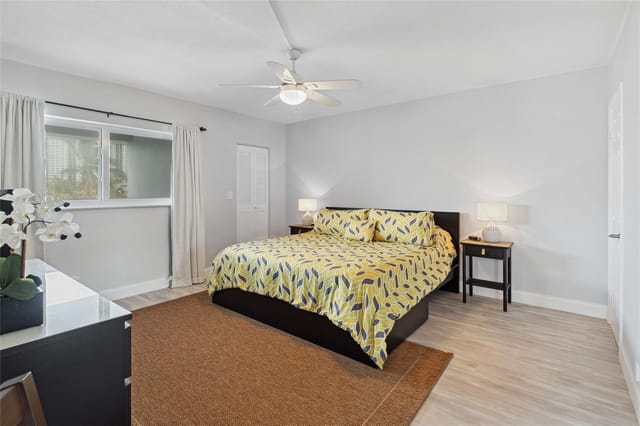 Large master bedroom with en suite bath