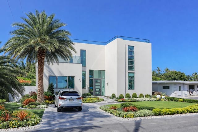 2421 NE 201st Street, Miami, FL 33180