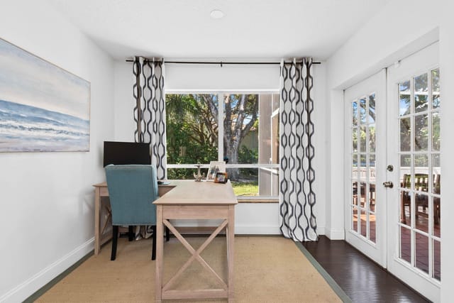 Breakfast nook or office space