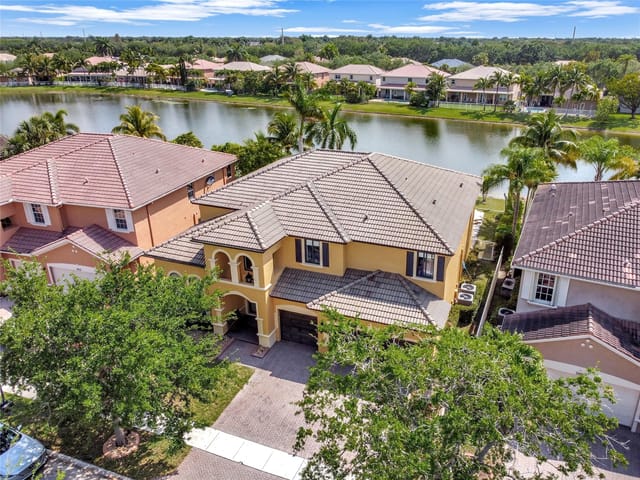 3872 W Hibiscus Street, Weston, FL 33332
