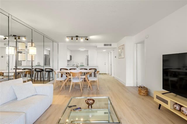 2000 S Ocean Boulevard 2p, Lauderdale-By-The-Sea, FL 33062