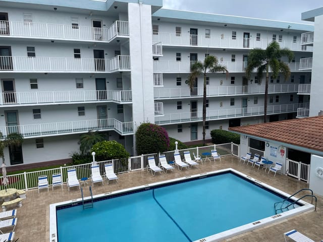 4629 Poinciana Street Apt 409, Lauderdale-By-The-Sea, FL 33308