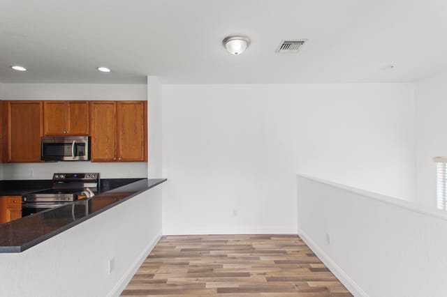0G1A0981.JPG.DINNING ROOM