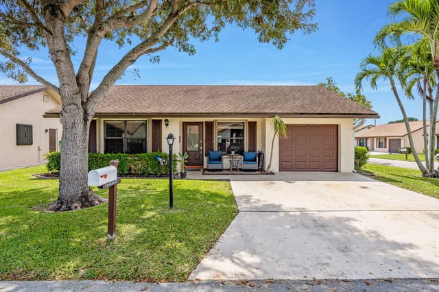 6266 Red Cedar Circle, Greenacres, FL 33463