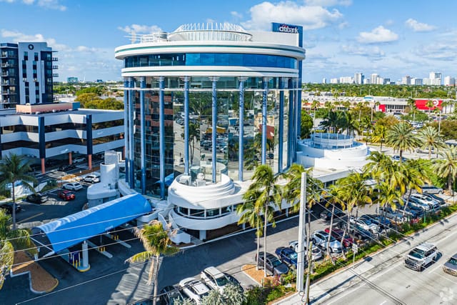 3101 N Federal Highway 700, Oakland Park, FL 33306