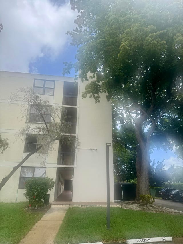 110 Lake Emerald Drive 404, Oakland Park, FL 33309