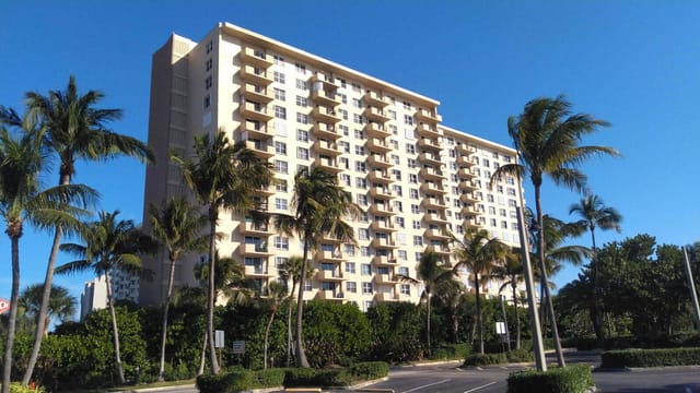 2000 S Ocean Boulevard 4a, Lauderdale-By-The-Sea, FL 33062