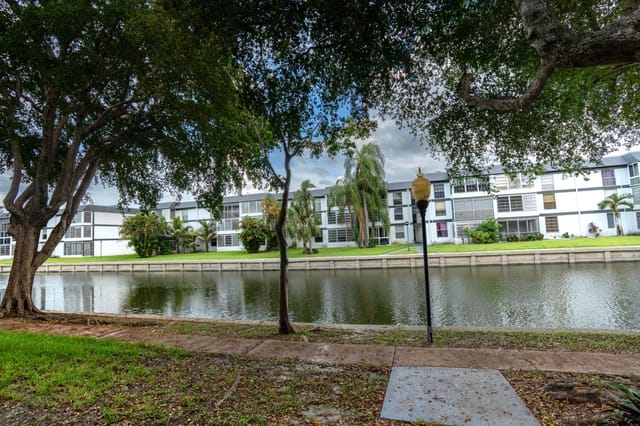 8360 Sands Point Boulevard G306, Tamarac, FL 33321