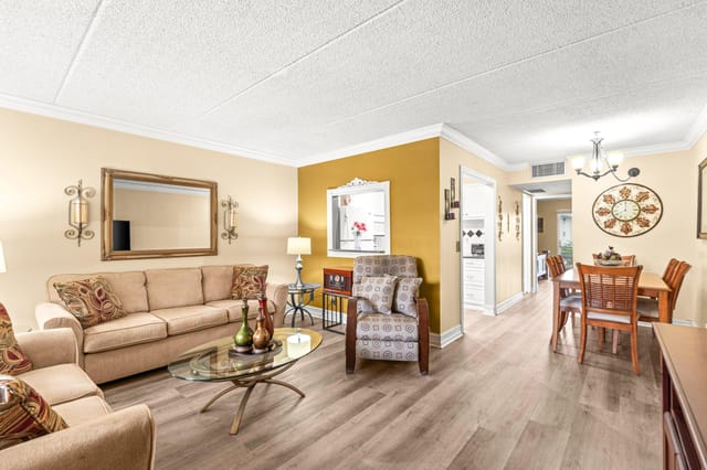 600 Village Green Court 211, Palm Springs, FL 33461