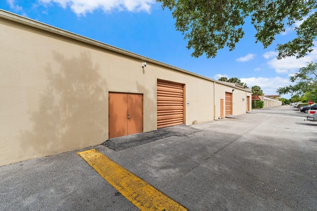 803 Maplewood Drive 36b, Jupiter, FL 33458