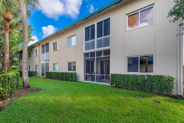 7972 W Exeter Blvd W W 101, Tamarac, FL 33321