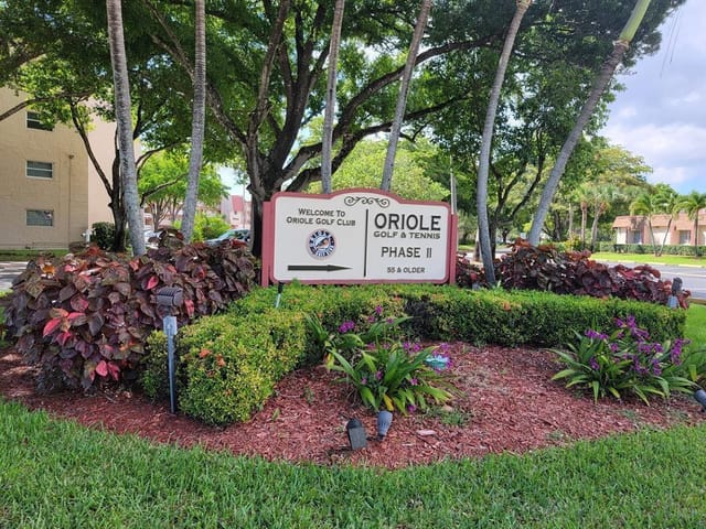 Condominium in Margate