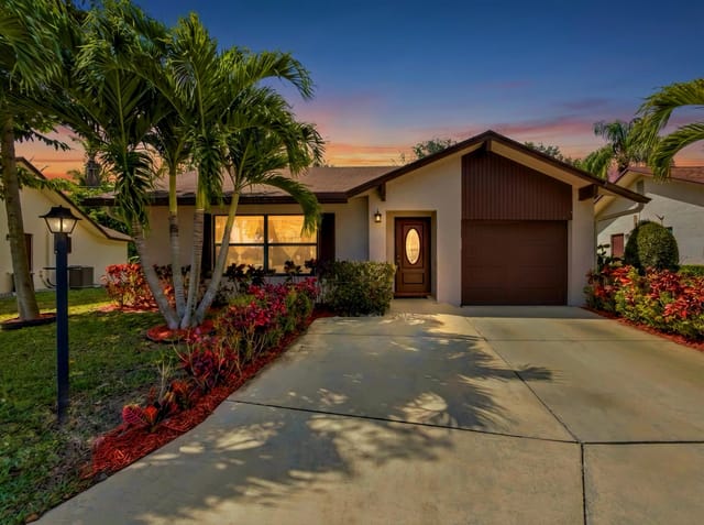 6345 Tall Cypress Circle, Greenacres, FL 33463