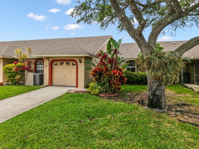 9663 NW 76th Street, Tamarac, FL 33321