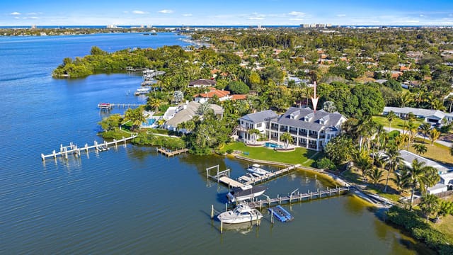 18137 Palm Point Drive, Jupiter, FL 33458