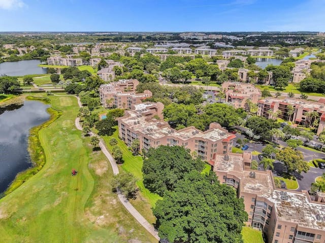 1831 Sabal Palm Drive 202, Davie, FL 33324