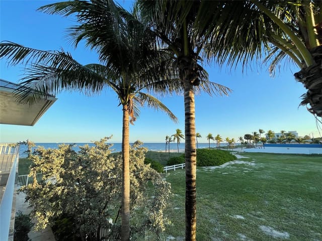 4564 El Mar Drive 5, Lauderdale-By-The-Sea, FL 33308