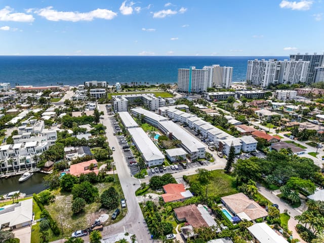 228 Hibiscus Avenue 233, Lauderdale-By-The-Sea, FL 33308