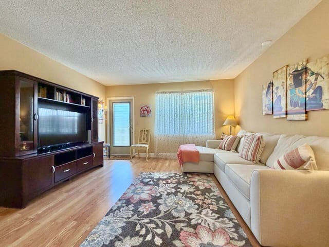 19 Abbey Lane 204, Delray Beach, FL 33446