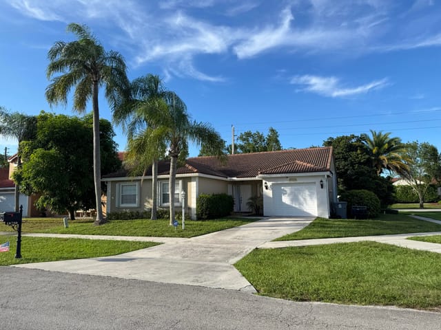 18750 Caspian Circle, Boca Raton, FL 33496