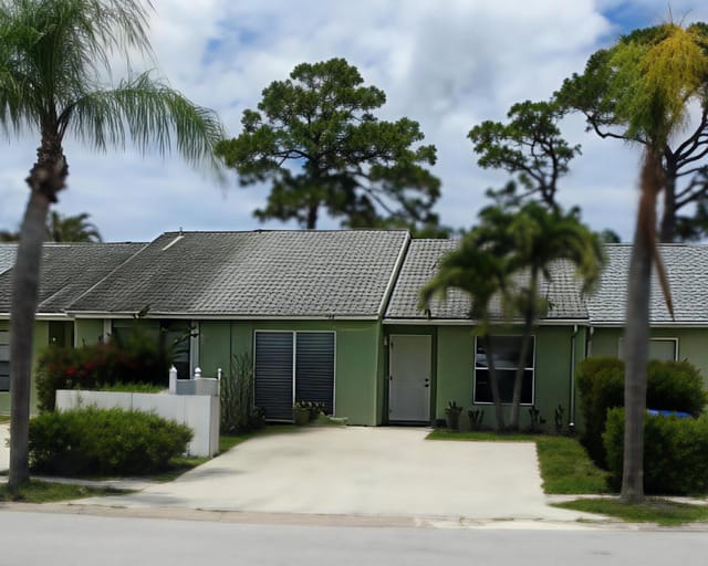 134 Oakwood Drive, Jupiter, FL 33458