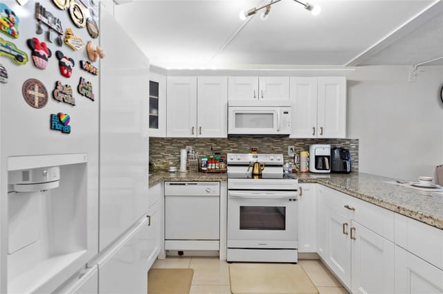 9300 SW 8th Street 102, Boca Raton, FL 33428