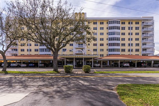 2500 NE 48th Lane 609, Fort Lauderdale, FL 33308