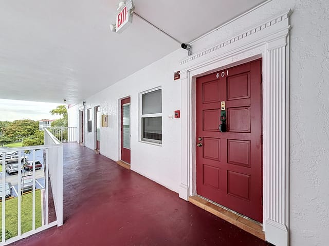 4270 NW 40th Street #401-16
