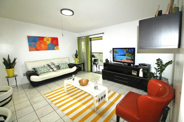 LIVING ROOM 3