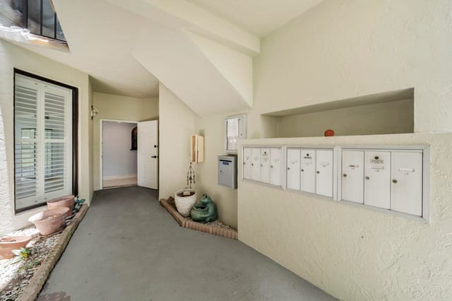 1 Entryway (2)